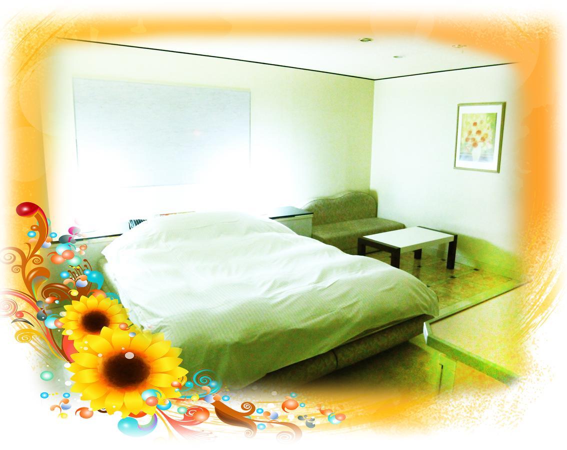 Kyoto Hotel Crown (Adults Only) Екстериор снимка