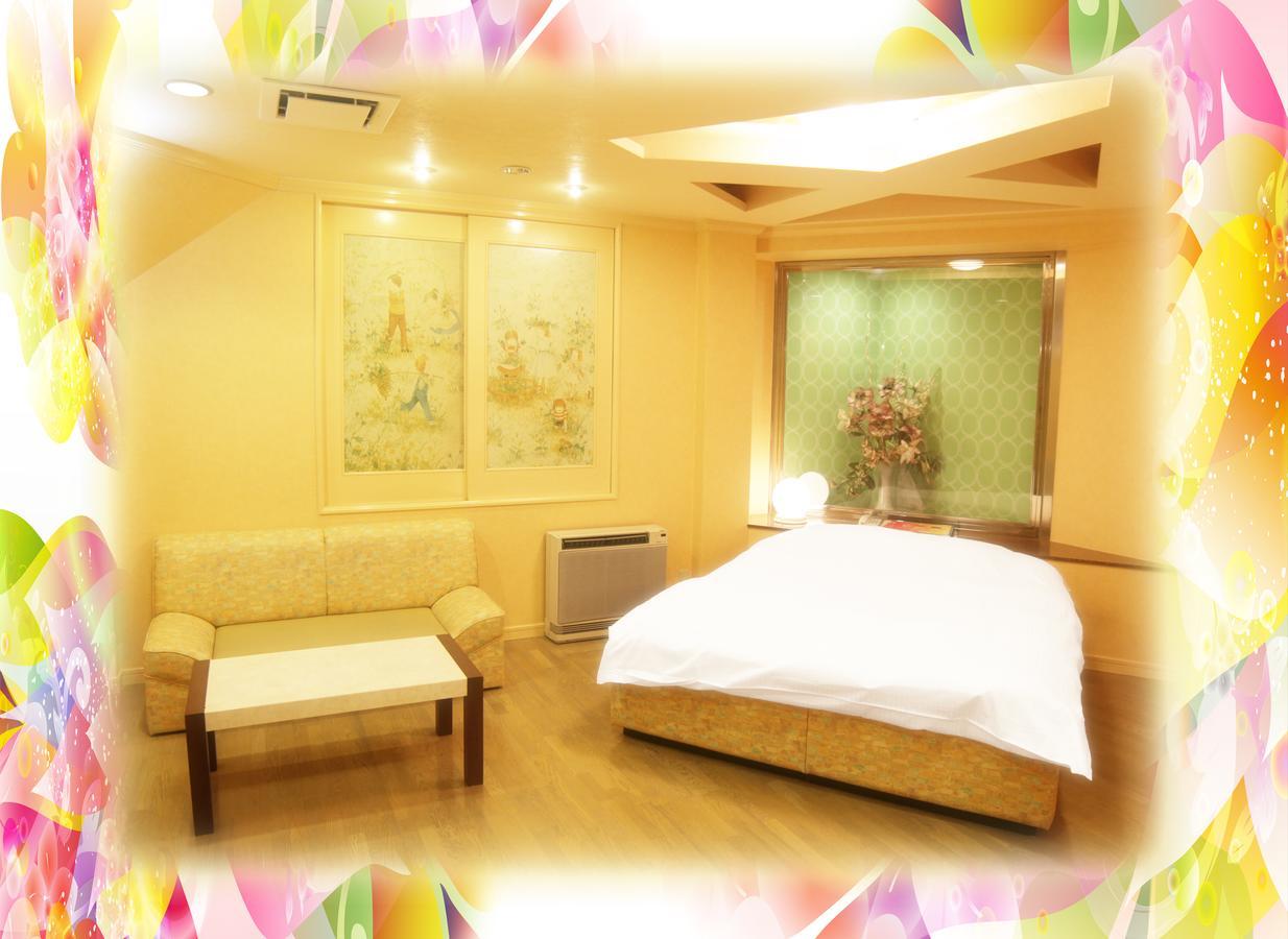 Kyoto Hotel Crown (Adults Only) Екстериор снимка